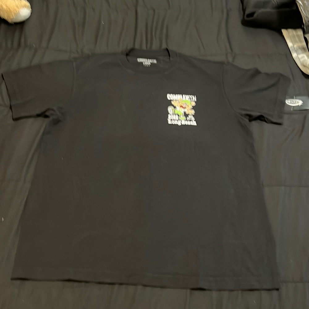 Complexcon t-shirt size L “sneaker con”